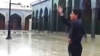 Ahwarun Ahwarun Arabic nasheed, by Hadi faour