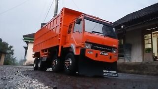 Miniatur Dump truk