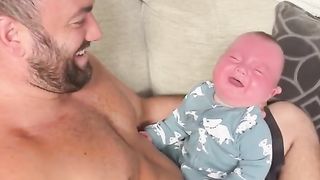 Videos of babies playing are very funny
