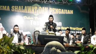 PENGAJIAN KH ANWAR ZAID TERBARU