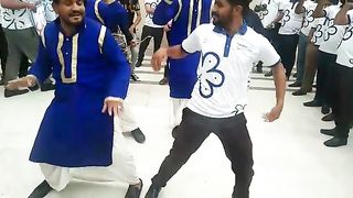 Desi Jhoomer Dance at Lahore meeting
