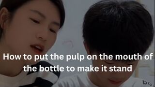 How to put the pulp on the mouth of the bottle to make it stand.
