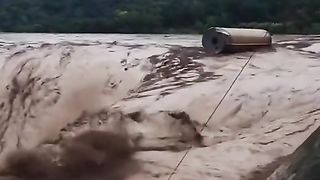 BANJIR BANDANG MENGERIKAN!!