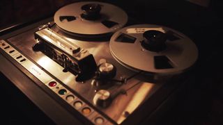 Bruno Mars, Anderson .Paak, Silk Sonic - Leave the Door Open