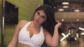 Bikini and Fitness Model AMANDA TRIVIZAS in Slow Motion Beautiful female model shows beautiful body shape