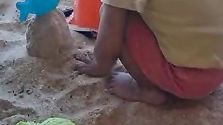 how small children play on the beach