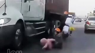 Mom save them ???????????? one subscribe for mom