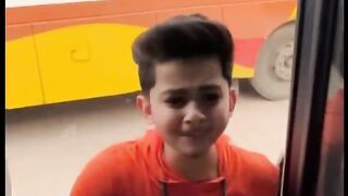 Bus Late na hi ho???? #chetanmonga #comedy #shorts