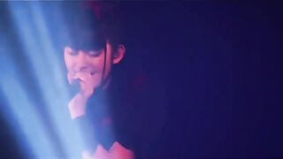 Momen yui dan moa main piano