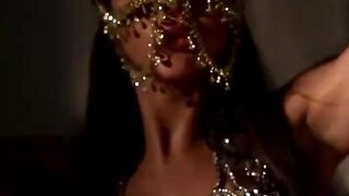 Watch Full Video Beautiful female model shows beautiful body shape