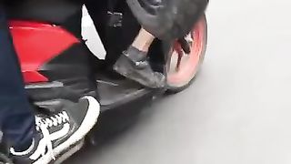 Motor di Di Gendong dengan Motor