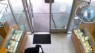 California, Robbers stealing over $900,000 in jewelry #shorts_ #shortsvideo #cctv #california