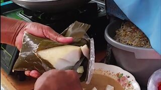 Ketoprak traditional food seller.