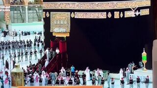 ##کعبہ شریف کا آب زم زم اور عرق گلاب سے غسل شریف کے پیارے مناظر ماشاءاللّٰہ