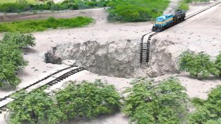 Train Vs GiantPit