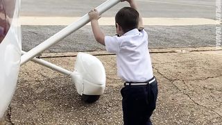 This 4 year-old aspiring pilot shows his dad how it's done!