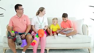 Roma and Oliver - Fun house cleaning challenge