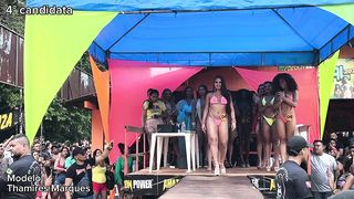Desfile da modelo Thamires Marques no Garota Verão do Balneário Ki Legal 2023 Beautiful female modele shows beautiful body shape