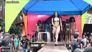 Desfile da modelo Bruna Karolaine no Garota Ki Legal 2023 Beautiful female modele shows beautiful body shape