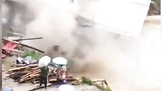 banjir bandang 2