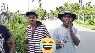 Baru ketemu Duit di jalan komedy papua