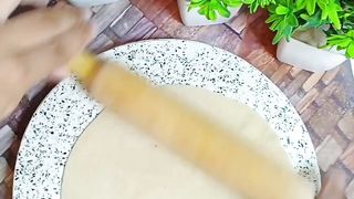 Garlic Paratha Recipe.