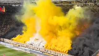 Indonesian football fans 2