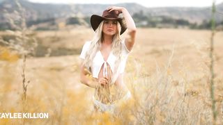 KAYLEE KILLION 'American Cowgirl' Cinematic Model Portrait Beautiful female modele shows beautiful body shape