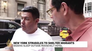 US migrant crisis: Hundreds of asylum seekers sleep rough in New York