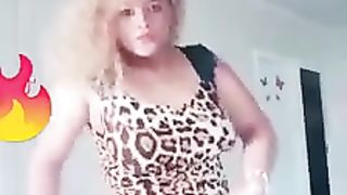 Rate my dance moves hihi