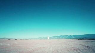 Calvin Harris - This Is What You Came For (Official Video) ft. Rihanna