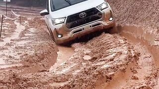 آفرود هایلوکس