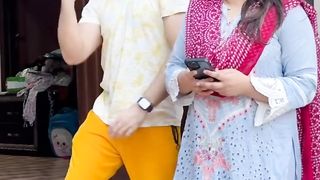 Mobile Cheak Honain Say Bacha Leya????????