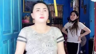 Aku Di hajar