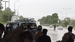 Waiting for stop raining ????️????️..https://youtube.com/@pakistanisairsapatee