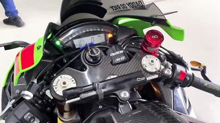 Kawasaki Ninja ZX10R 2017 with Akrapovic Exhaust Carbon Full System