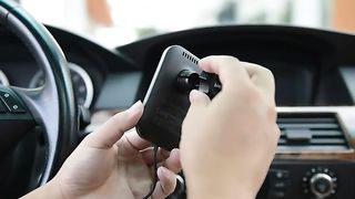 iOttie Velox Magnetic Wireless Charging Air Vent Car Mount.