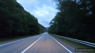 Бежит дорога, стелется под колеса