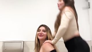 Prtty girls enjoy