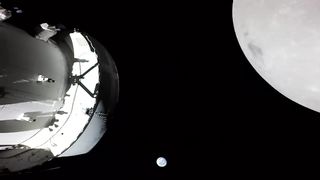 Earthset as Orion Prepares for Outbound Powered Flyby