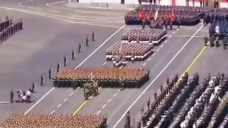 Парад России vs Украины