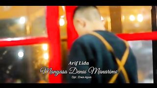ARIF_LIDA_-_MANYASA_DENAI_MANARIMO_-_(Official_Music_Video)(360p).