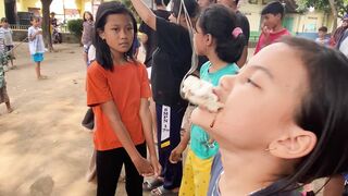 Lomba 17an makan Krupuk