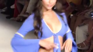 Leidy Amelia catwalk in royal blue bikini