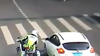 South Korea Police Officer He did something that made everyone’s day ???? @shorts