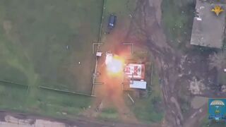 Russian kamikaze drone strikes on a Starlink station and a 152mm D-20 towed howitzer