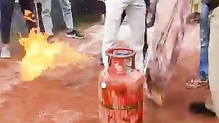 LPG gas cylinder safety tips/LPG gas cylinder fire video