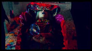Kesha Praying
