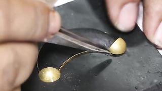 Using gold wires and sheets to make a gold necklace