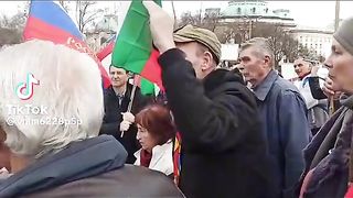 КОПЕЙКИТЕ  МОЧАТ